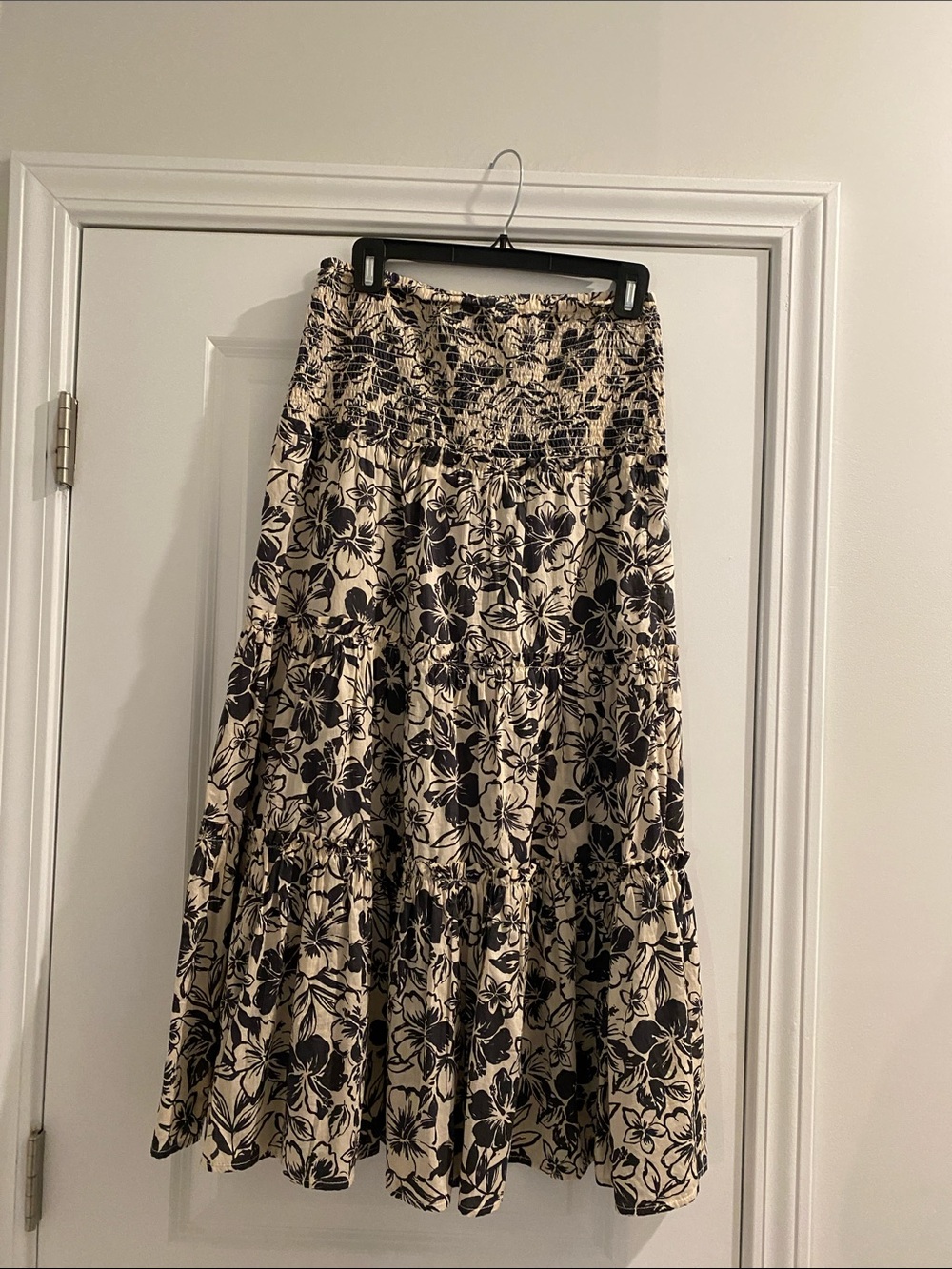 American Eagle Outfitters Black Floral Print Tiered Maxi Skirt on Cream